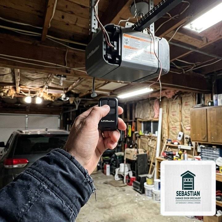 Sebastian Garage Door Specialist Dispatch in Villa Park (Lombard Area): Heavy-Duty EPDM Perimeter & Bottom Seal Weatherproofing - Villa Park, IL